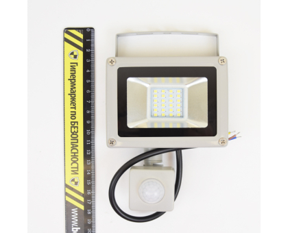 LED-прожектор Lightwell LW-20W-220PIR з датчиком руху